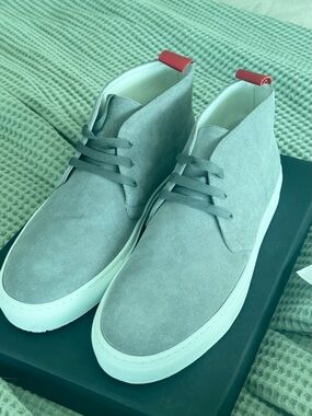 Del Toro men’s grigio suede chukka sneaker